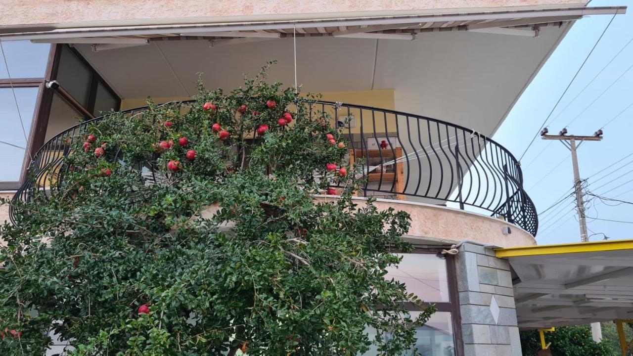 Villa George - Family Holidays Néa Mákri المظهر الخارجي الصورة