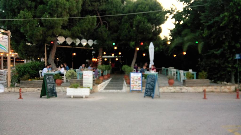 Villa George - Family Holidays Néa Mákri المظهر الخارجي الصورة