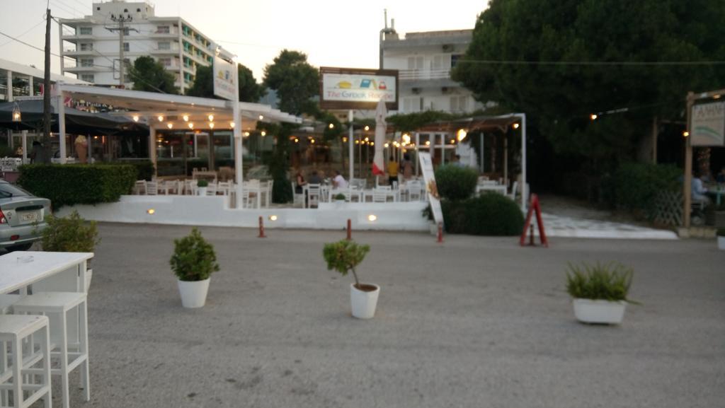 Villa George - Family Holidays Néa Mákri المظهر الخارجي الصورة